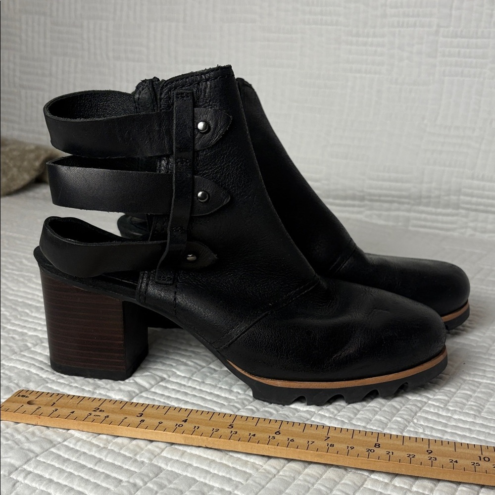 Sorel Black Heeled Cutout Boots - Picture 1 of 10